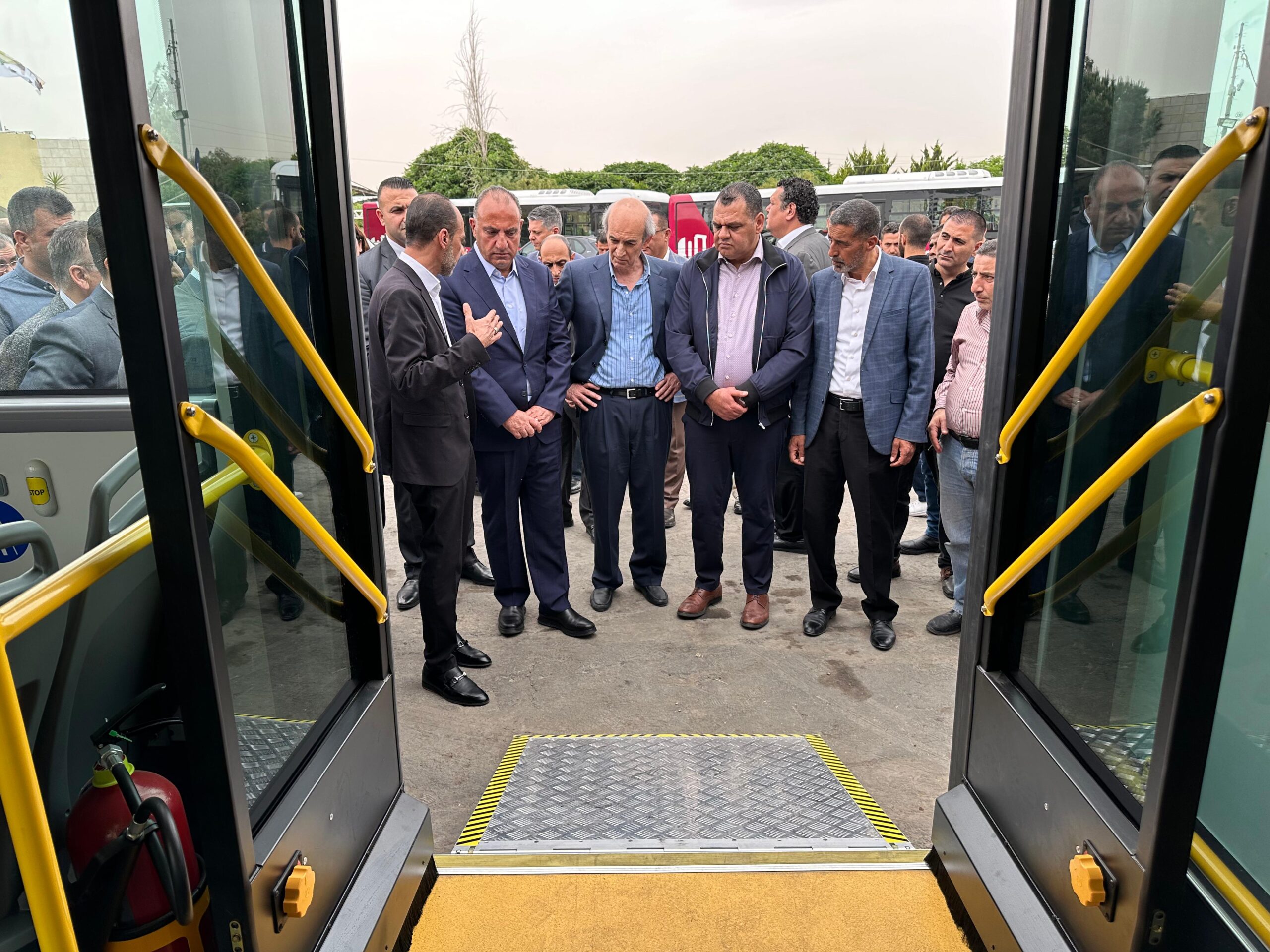 بالصور.. أسطول نقل جديد لأمانة عمان من المركزية للتجارة والمركبات