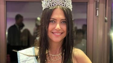 صورة حول : تأهل ملكة جمال بعمر الستين يثير ضجة على مواقع التواصل الأجتماعي تأهل ملكة جمال بعمر الستين يثير ضجة على مواقع التواصل الأجتماعي