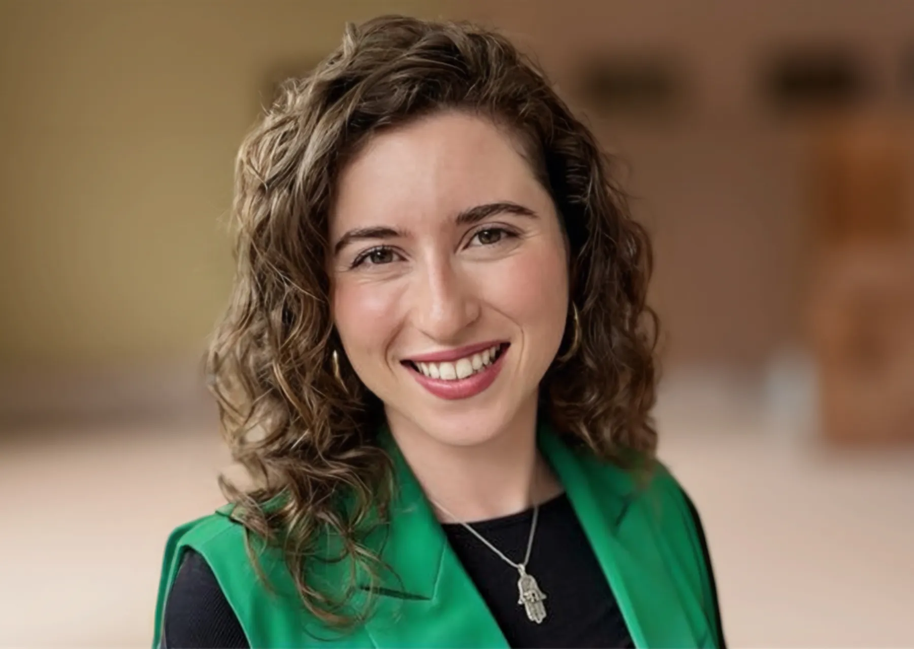 استقالة مسؤولة امريكية يهودية احتجاجا على تواطؤ بايدن في إبادة غزة