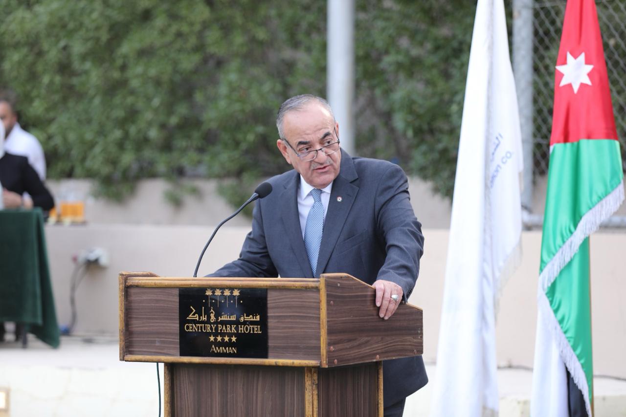 صورة حول : الهندي يرعى حفل تخريج الفوج التاسع عشر من المدرسة الأردنية الفندقية الهندي يرعى حفل تخريج الفوج التاسع عشر من المدرسة الأردنية الفندقية