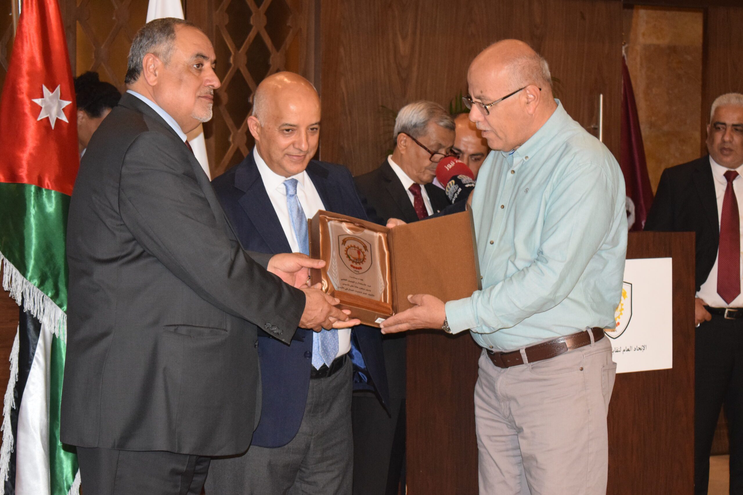 الاتحاد العام لنقابات عمال الأردن يحتفل بذكرى الاستقلال: تكريم للإنجازات ودعم للتعاون الوطنيّ في رحلة بناء مستقبل مُشرق