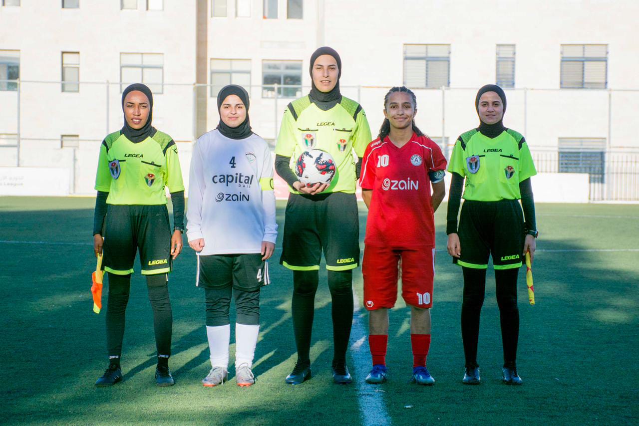 طالبة مدارس النظم الحديثة  دانا أبو هزيم تشارك مع نادي عمان في بطولة إنابا الدولية في قبرص  