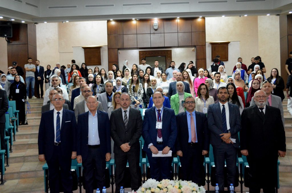 صورة حول : افتتاح فعاليات المنتدى العلمي الثاني لصيدلة عمان الأهلية افتتاح فعاليات المنتدى العلمي الثاني لصيدلة عمان الأهلية