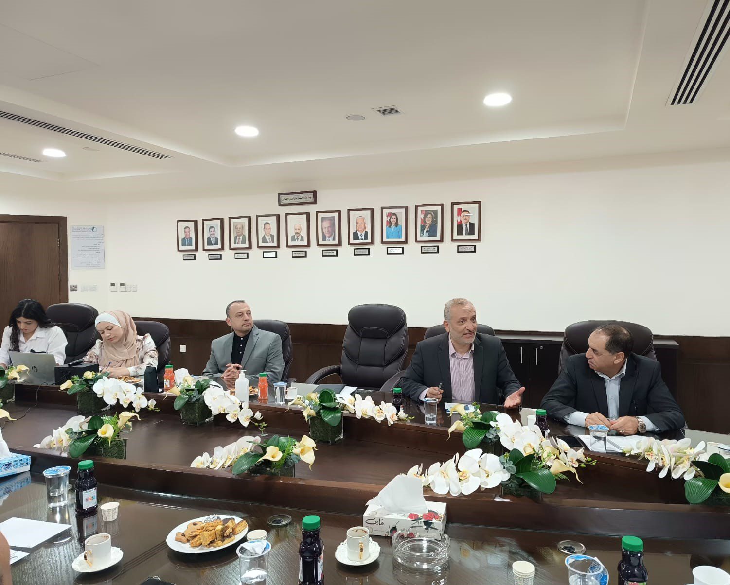 صورة حول : صندوق استثمار اموال الضمان الاجتماعي يلتقي مع وفد من ملتقى النخبة صندوق استثمار اموال الضمان الاجتماعي يلتقي مع وفد من ملتقى النخبة