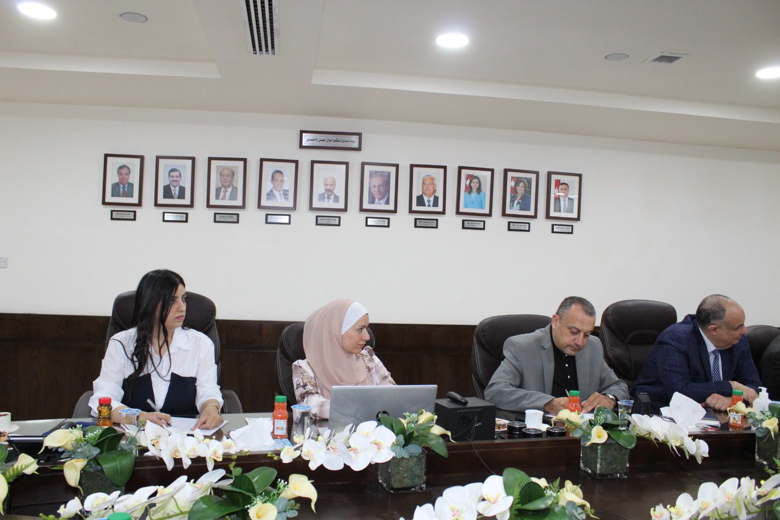 صندوق استثمار اموال الضمان الاجتماعي يلتقي مع وفد من ملتقى النخبة