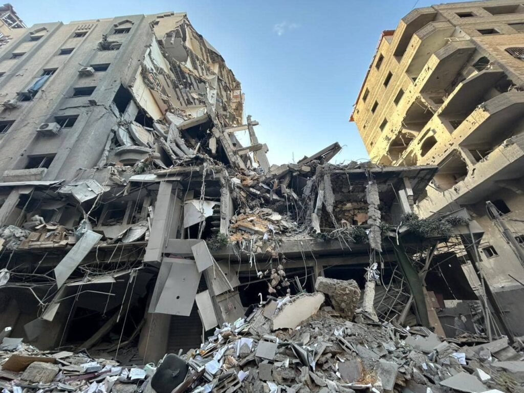 متحدث "الأونروا" يحذر من تداعيات الدمار في غزة