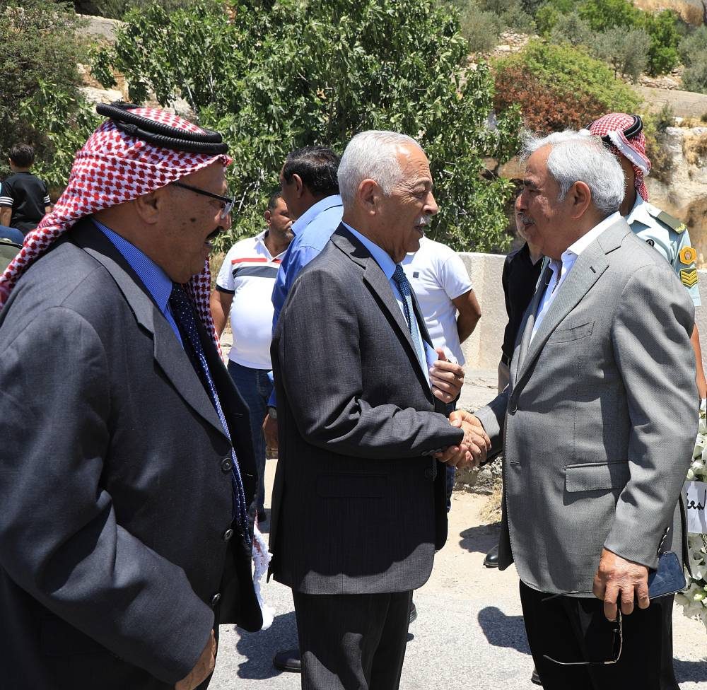 العيسوي يشارك بتشييع جثمان الفريق الركن الطيار المتقاعد إحسان شردم