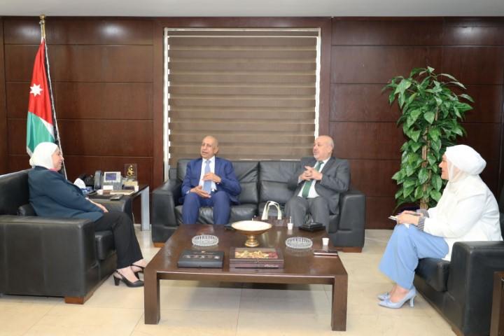 التهتموني تستقبل رئيس الأكاديمية العربية للعلوم والتكنولوجيا والنقل البحري