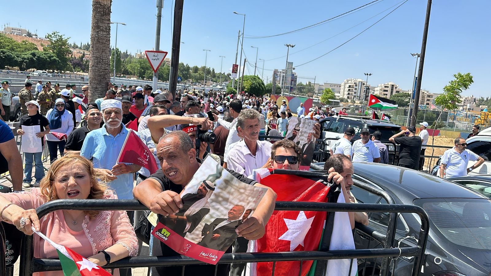 نشامى ونشميات الوطن يتجمعون للاحتفال باليوبيل الفضي لتسلم جلالة الملك عبدالله الثاني ابن الحسين سلطاته الدستورية(صور وفيديو)