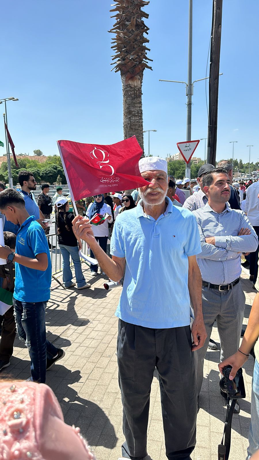 صورة حول : نشامى ونشميات الوطن يتجمعون للاحتفال باليوبيل الفضي لتسلم جلالة الملك عبدالله الثاني ابن الحسين سلطاته الدستورية(صور وفيديو) نشامى ونشميات الوطن يتجمعون للاحتفال باليوبيل الفضي لتسلم جلالة الملك عبدالله الثاني ابن الحسين سلطاته الدستورية(صور وفيديو)