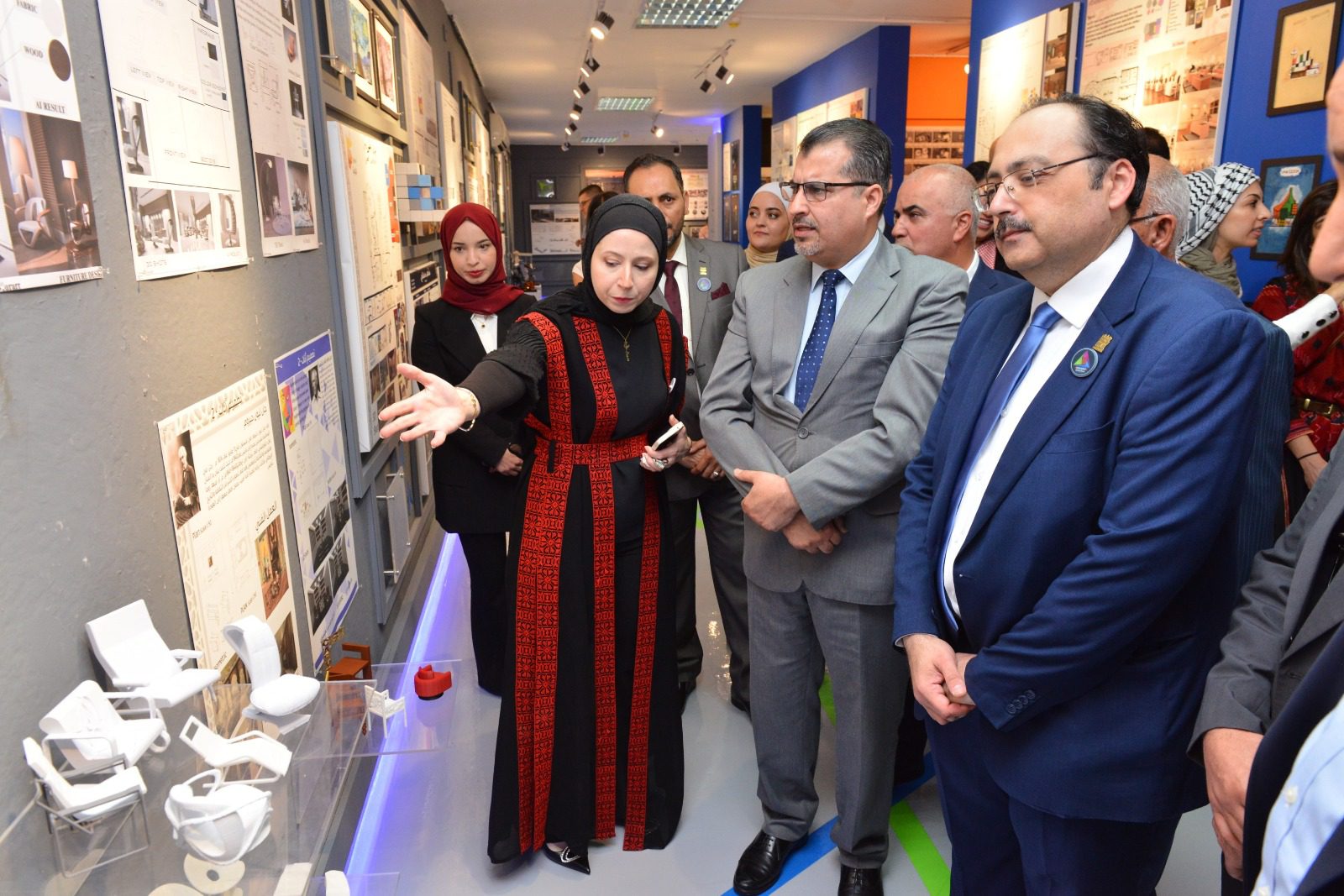 كلية العمارة والتصميم في جامعة البترا تفتتح معرضها السنوي "صامدون" وتعقد يومها العلمي عن "التراث والتغير المناخي"