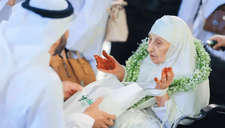 وصول أكبر حاجة إلى السعودية لأداء مناسك الحج