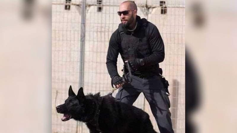 صورة حول : العثور على جثة سجان إسرائيلي بجسد محترق وسكين عالق في الرقبة العثور على جثة سجان إسرائيلي بجسد محترق وسكين عالق في الرقبة