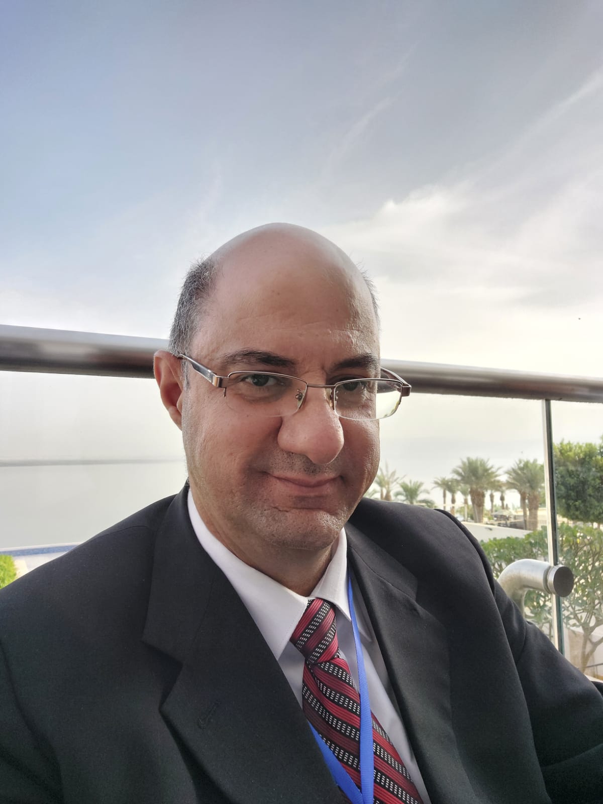 كن عصاميًّا ولا تكن عظاميًّا...