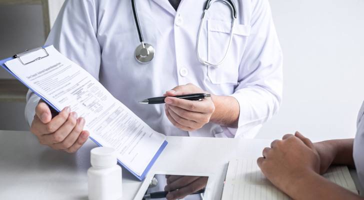 أزمة تعرفة الأجور الطبية بين نقابة الأطباء ووزارة الصحة الأردنية تتصاعد