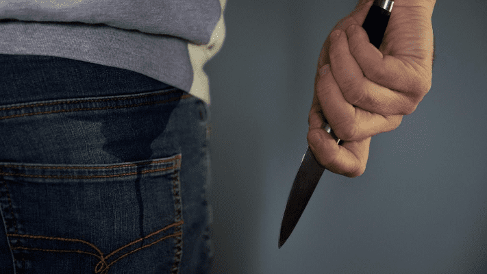 صورة حول : طالب يطعن أستاذه حتى الموت في الهند طالب يطعن أستاذه حتى الموت في الهند