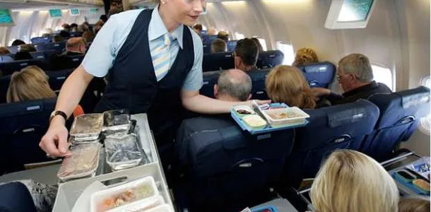 صورة حول : وجبات "فاسدة" كانت سبباً لهبوط اضطراري لطائرة في نيويورك وجبات "فاسدة" كانت سبباً لهبوط اضطراري لطائرة في نيويورك