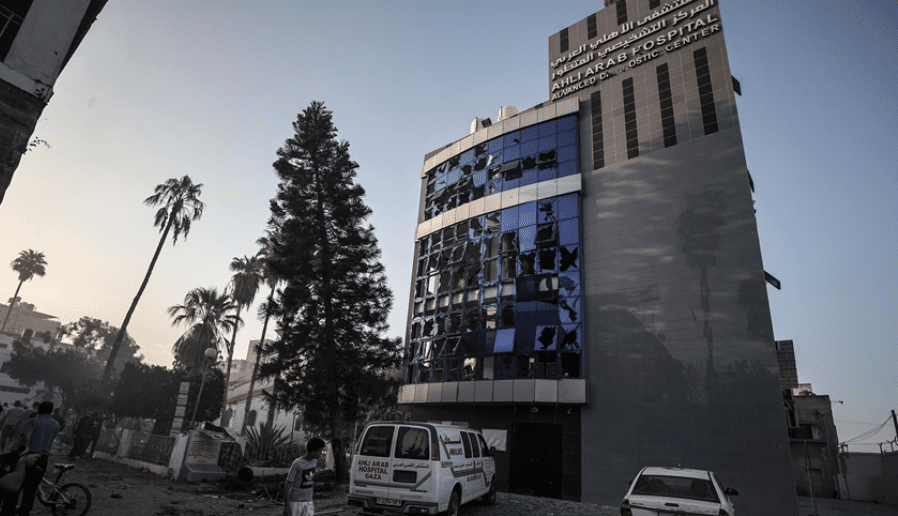 صورة حول : الطواقم الطبية تخلي جرحى مستشفى المعمداني في غزة بعد إنذار إسرائيلي الطواقم الطبية تخلي جرحى مستشفى المعمداني في غزة بعد إنذار إسرائيلي