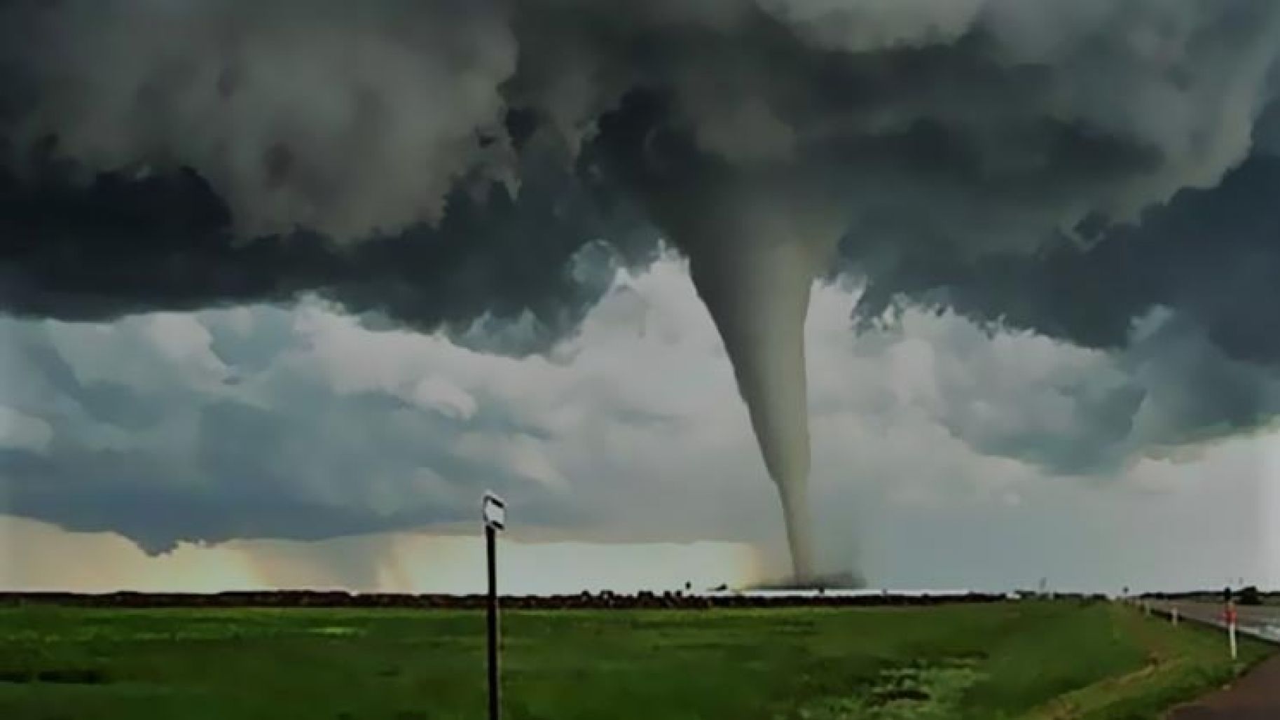 الفلبين و تايوان تُعلّقان الأعمال وتعطّلان الرحلات اليوم بسبب إعصار جايمي