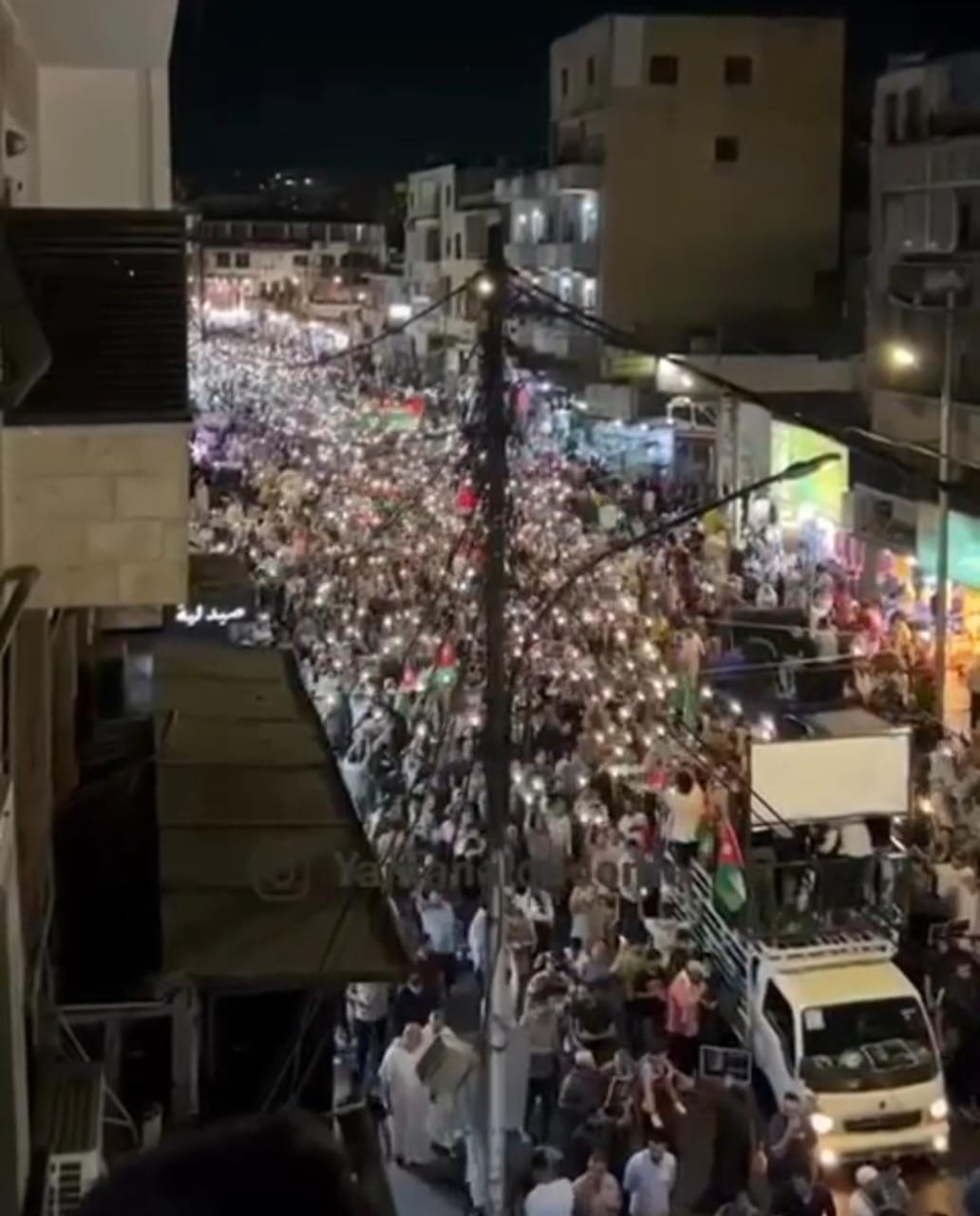 صورة حول : مسيرة ليلية دعما للمقاومة و تنديدا بالعدوان الاسرائيلي على غزه(فيديو) مسيرة ليلية دعما للمقاومة و تنديدا بالعدوان الاسرائيلي على غزه(فيديو)