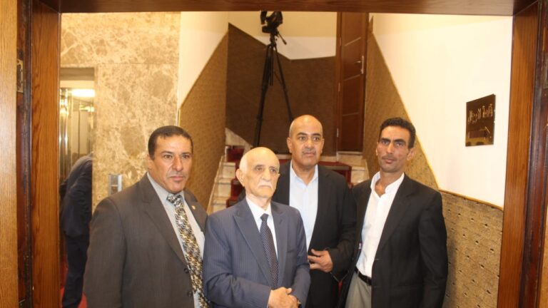 القيسي والبداينة نسايب " النائب نصار القيسي طلب والدكتور خالد البداينة أعطى "