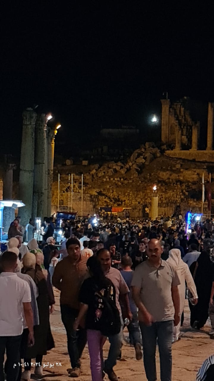 حضور واسع للجماهير الاردنية والعربية في مهرجان جرش للثقافة والفنون(صور وفيديو)