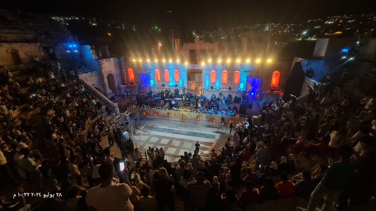 حضور واسع للجماهير الاردنية والعربية في مهرجان جرش للثقافة والفنون(صور وفيديو)