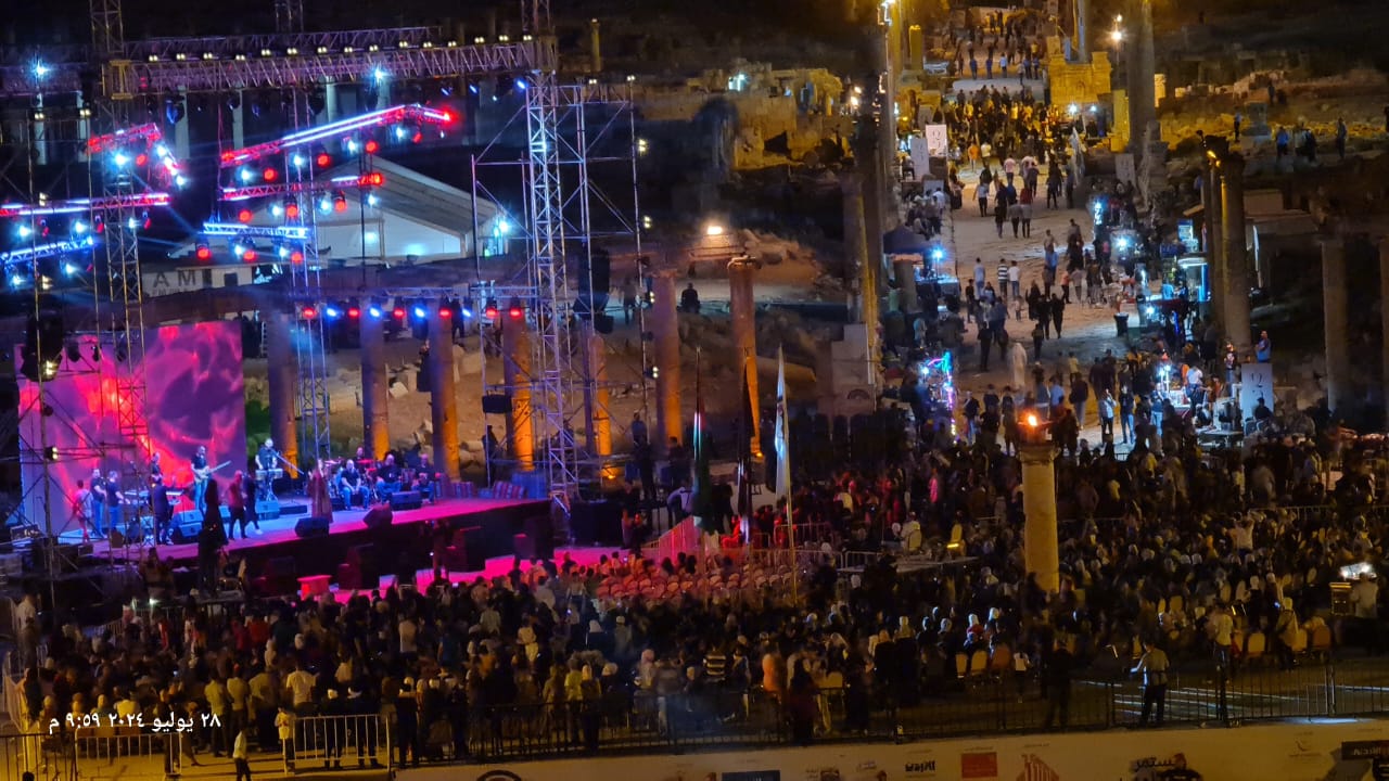 حضور واسع للجماهير الاردنية والعربية في مهرجان جرش للثقافة والفنون(صور وفيديو)
