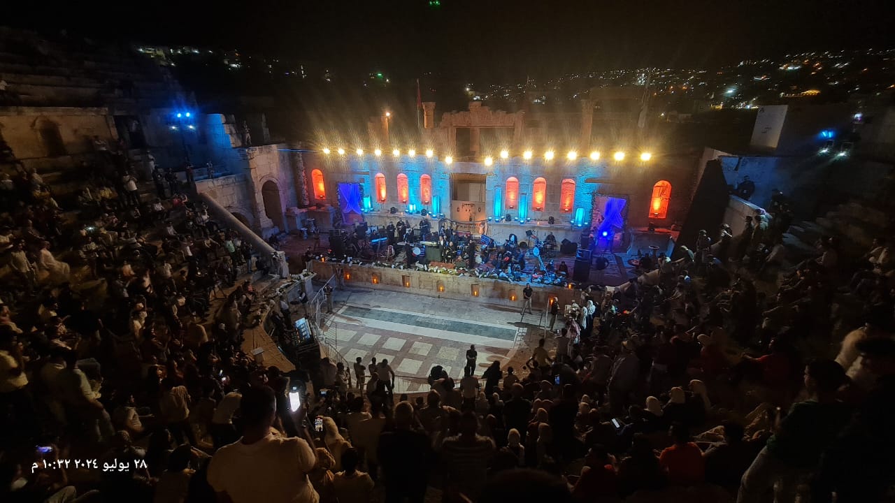 حضور واسع للجماهير الاردنية والعربية في مهرجان جرش للثقافة والفنون(صور وفيديو)