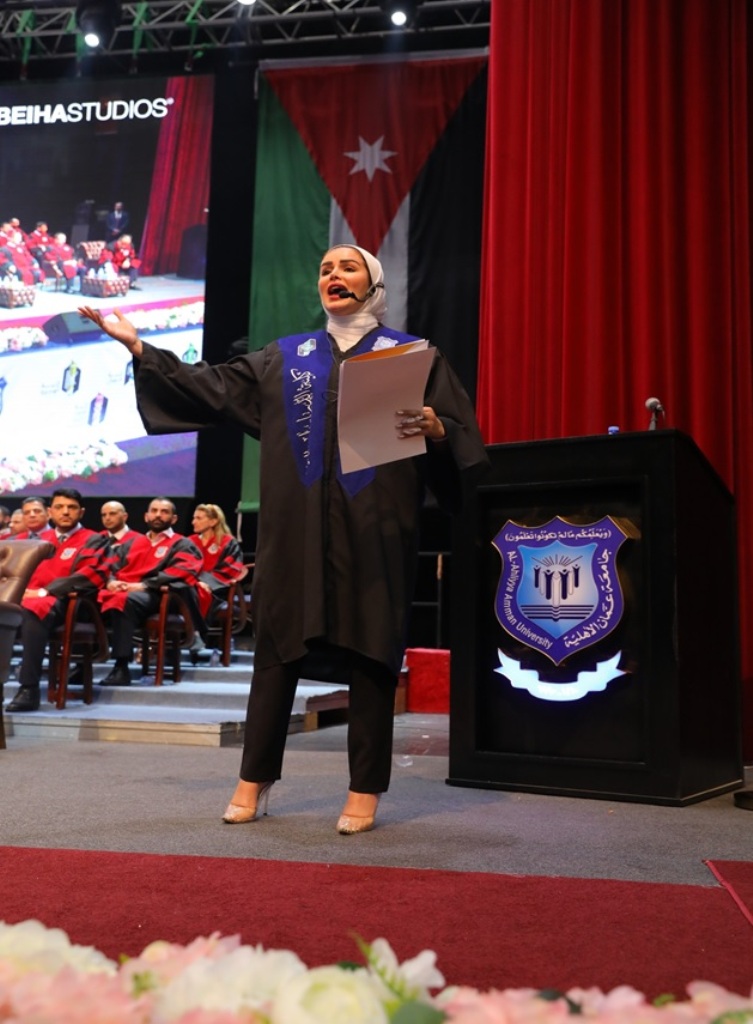 بالصور ... أ.د.حمدان يرعى اليوم الاول لإحتفال عمان الاهلية بتخريج طلبة الفصل الثاني من الفوج 31