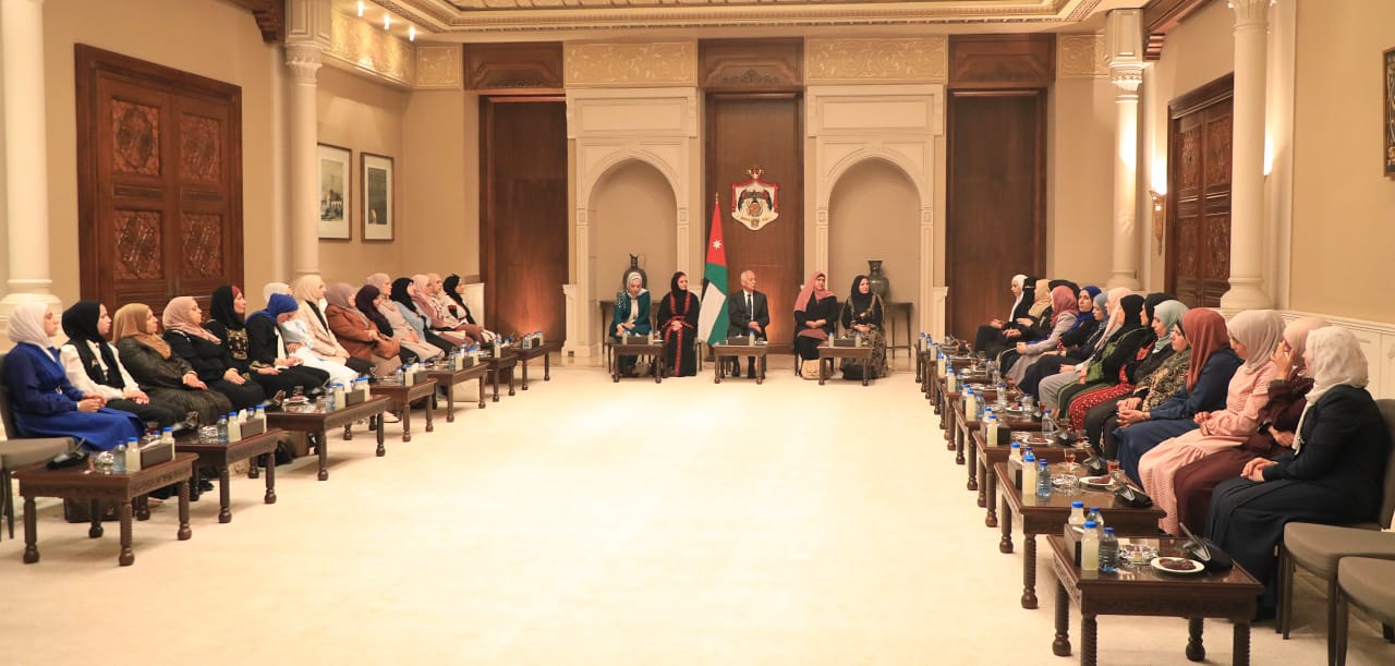 رئيس الديوان الملكي يلتقي فعاليات مجتمعية ونسائية وشبابية