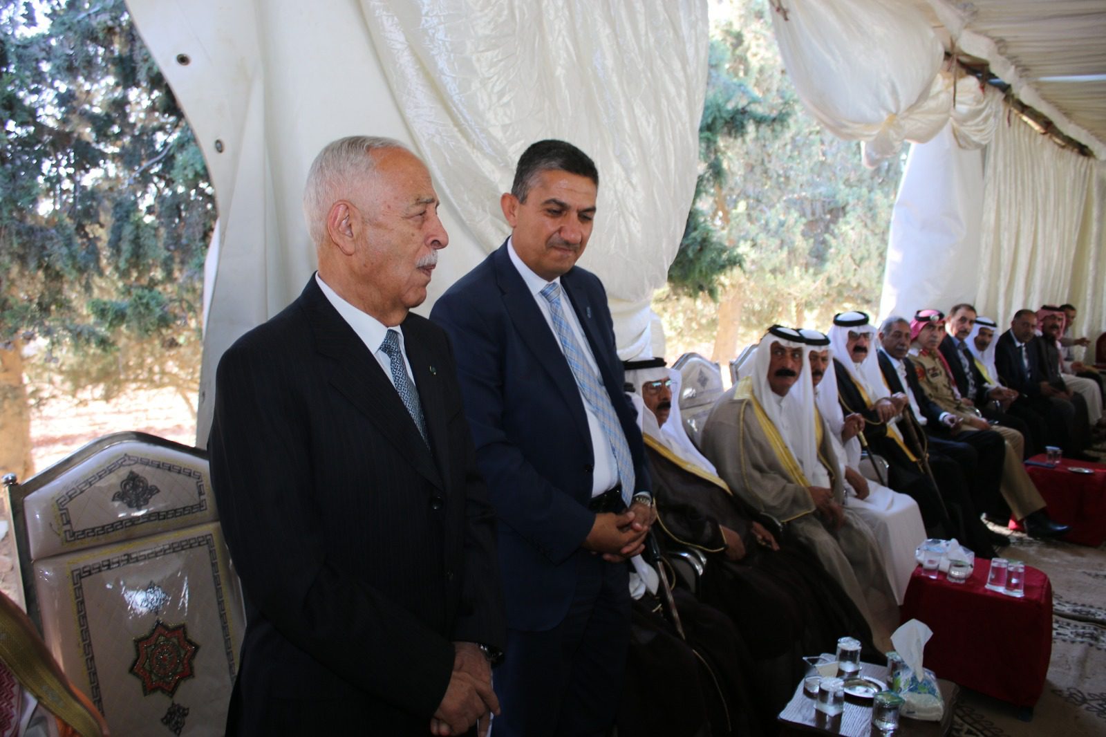 مندوبا عن الملك وولي العهد.. العيسوي يعزي قبيلة الدعجة بوفاة العقيد نايف عليان الجربان...صور