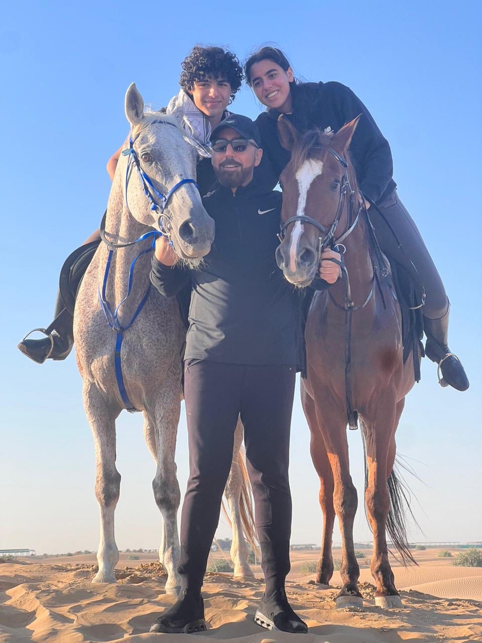 نور البنت الكبرى لرجل الأعمال زايد البداد تتألق في حفل خطوبتها