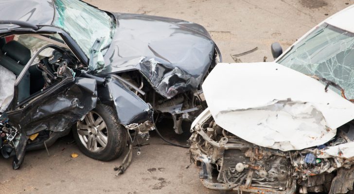 وفاتان بحادثي سير منفصلين صباح الخميس