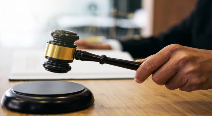 صورة حول : محكمة الجنايات الأردنية : السجن 5 أشخاص بتهمة ارتكابهم جريمة السرقة محكمة الجنايات الأردنية : السجن 5 أشخاص بتهمة ارتكابهم جريمة السرقة