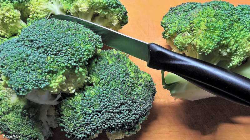 صورة حول : لماذا يبدأ الشيب عند بعض من الشباب مبكرا؟ لماذا يبدأ الشيب عند بعض من الشباب مبكرا؟