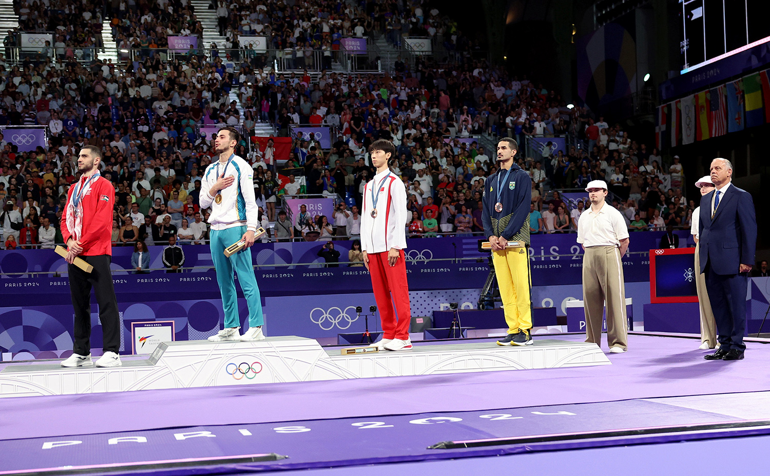 الامير فيصل يتوج اللاعب زيد مصطفى بالفضية ويشيد بالمستوى الكبير الذي قدمه خلال البطولة