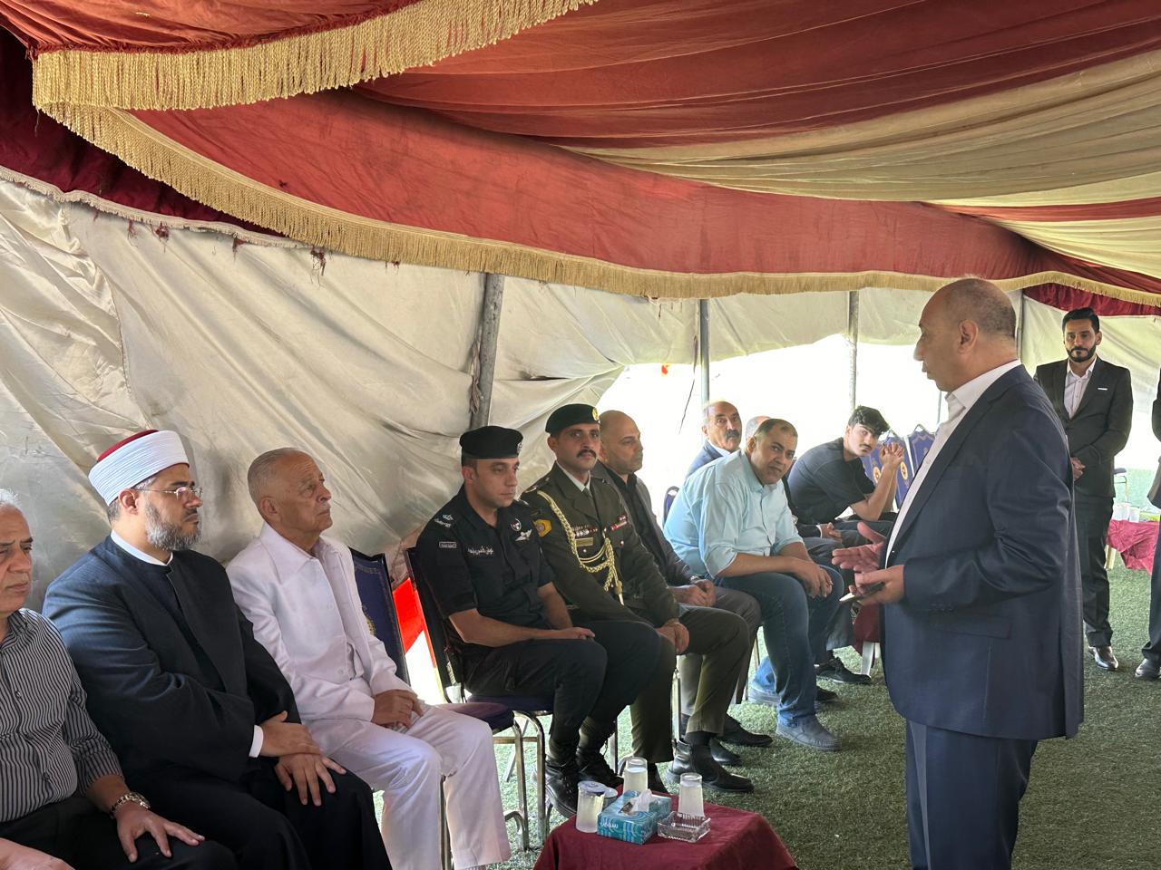 مندوبا عن الملك وولي العهد..العيسوي يقدم واجب لعشيرتي الطويقات وحتر