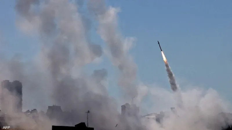 صورة حول : عاجل .. صاروخ من غزة يستهدف كريات ملاخي في منطقة مفتوحة عاجل .. صاروخ من غزة يستهدف كريات ملاخي في منطقة مفتوحة