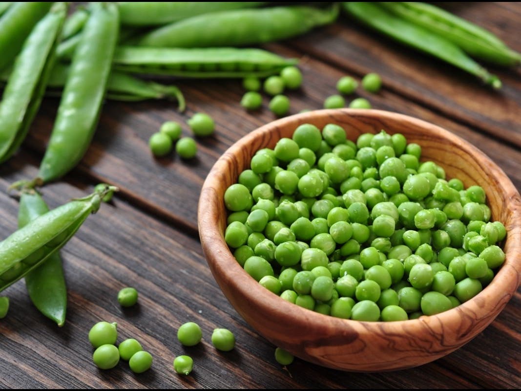 ماهي أضرار الإفراط في تناول البازلاء قبل طهيها ؟