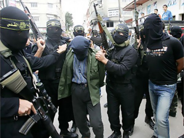 الأجهزة الأمنية في غزة أوقفت عددا ممن تورطوا بالتعاون مع الاحتلال ويخضعون للتحقيق