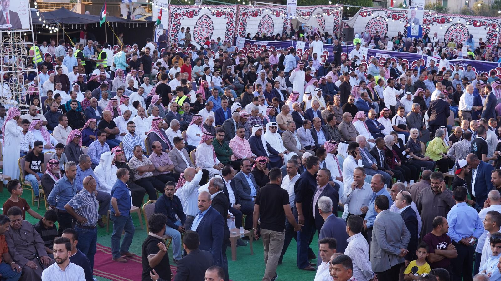 الحشود في محافظة مادبا يستقبلون حزب إرادة في مهرجان إنتخابي ضخم "فيديو وصور"