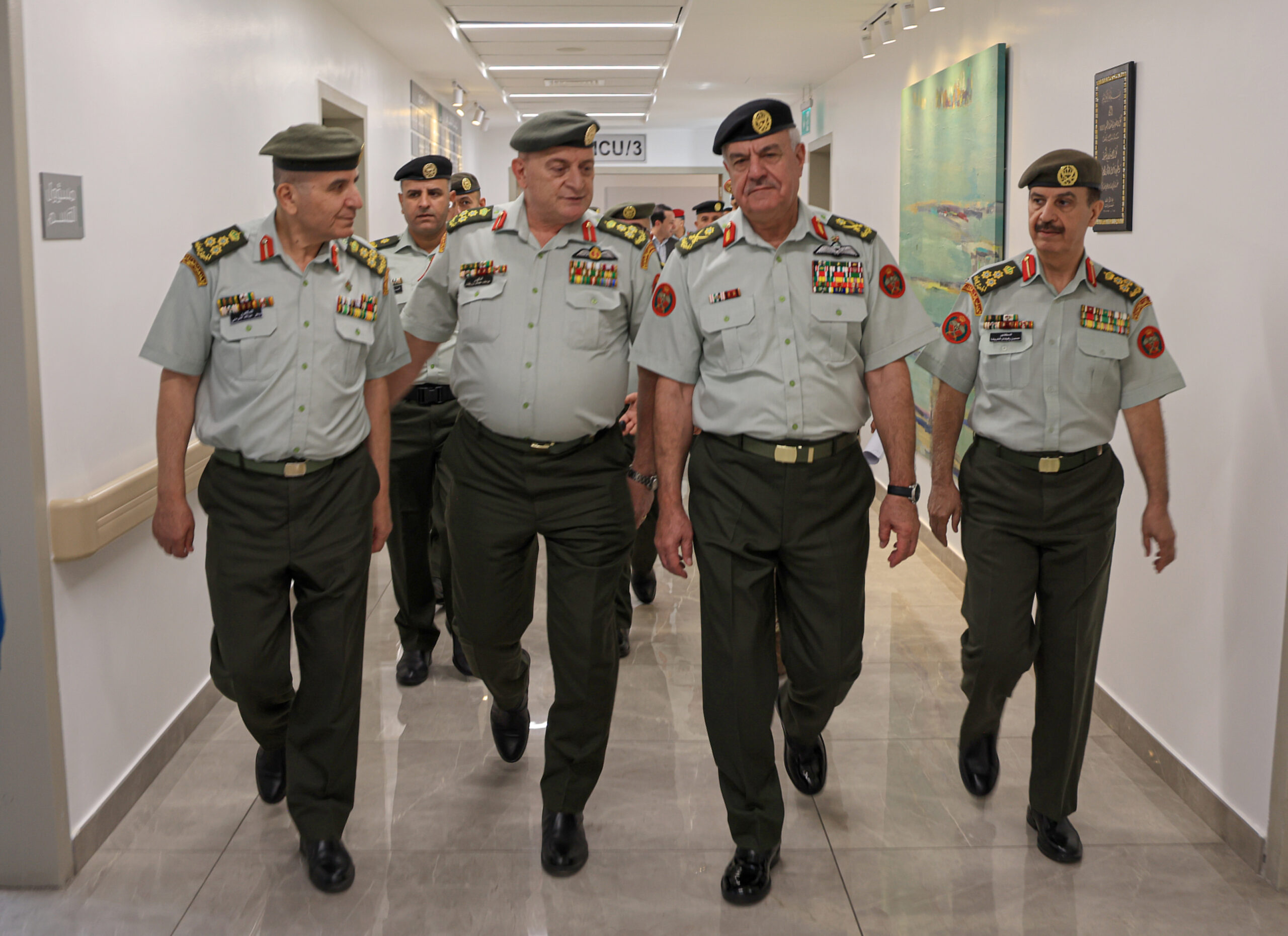 صورة حول : اللواء الحنيطي: أهمية تقديم رعاية صحية متميزة في المستشفيات العسكرية اللواء الحنيطي: أهمية تقديم رعاية صحية متميزة في المستشفيات العسكرية