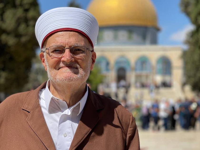 صورة حول : عاجل .. إسرائيل تعتقل الشيخ عكرمة صبري لنعيه هنية عاجل .. إسرائيل تعتقل الشيخ عكرمة صبري لنعيه هنية