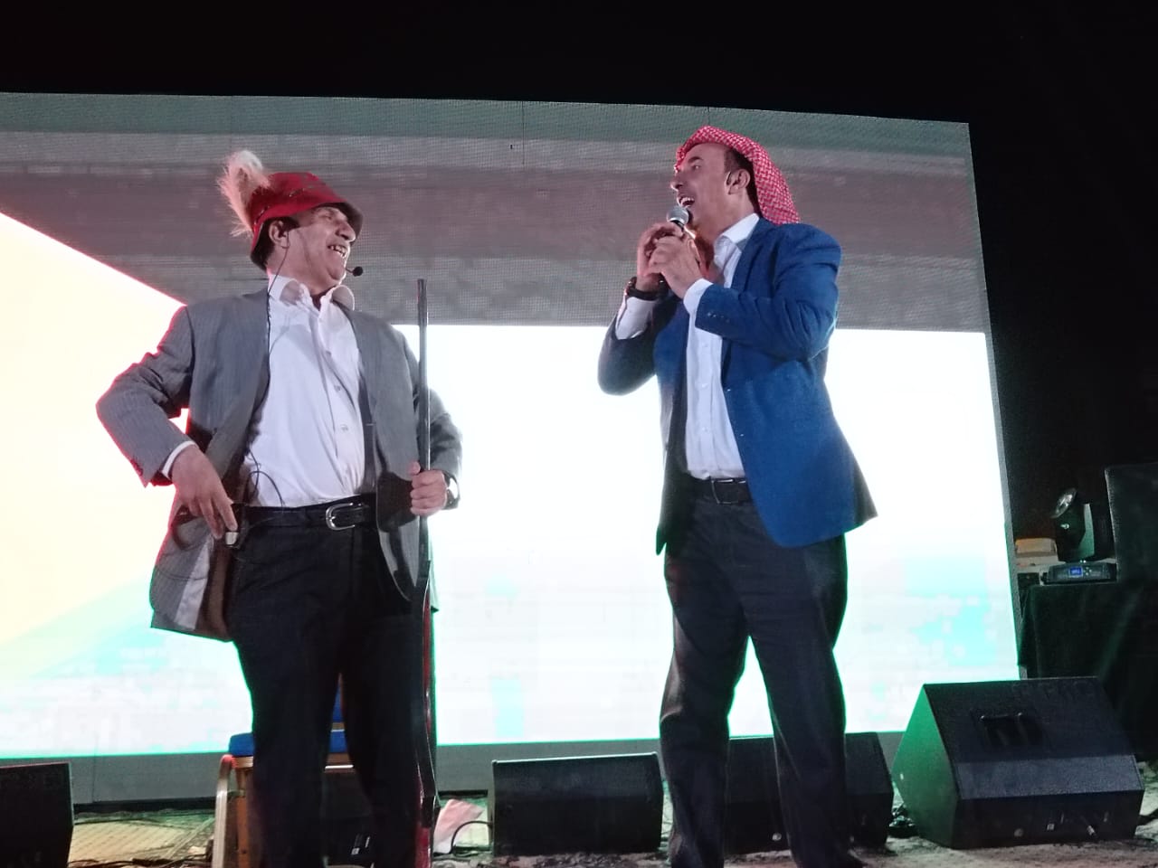 "زعل وخضرة" تتألق في مهرجان جرش في مسرحية "ترند"