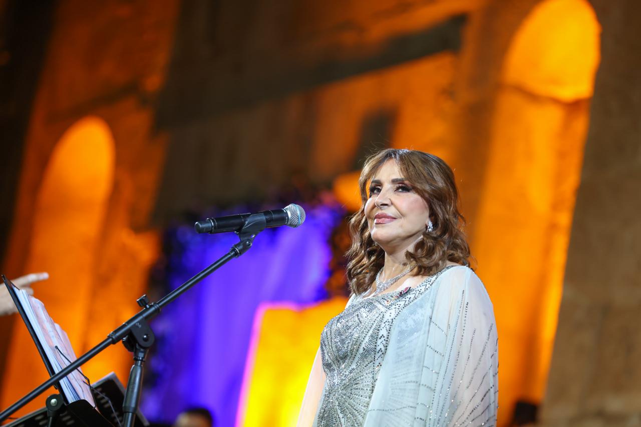 عفاف راضي لأول مرة في جرش تغني "قد عشقتُ القدس" وتقدم اجمل أغانيها