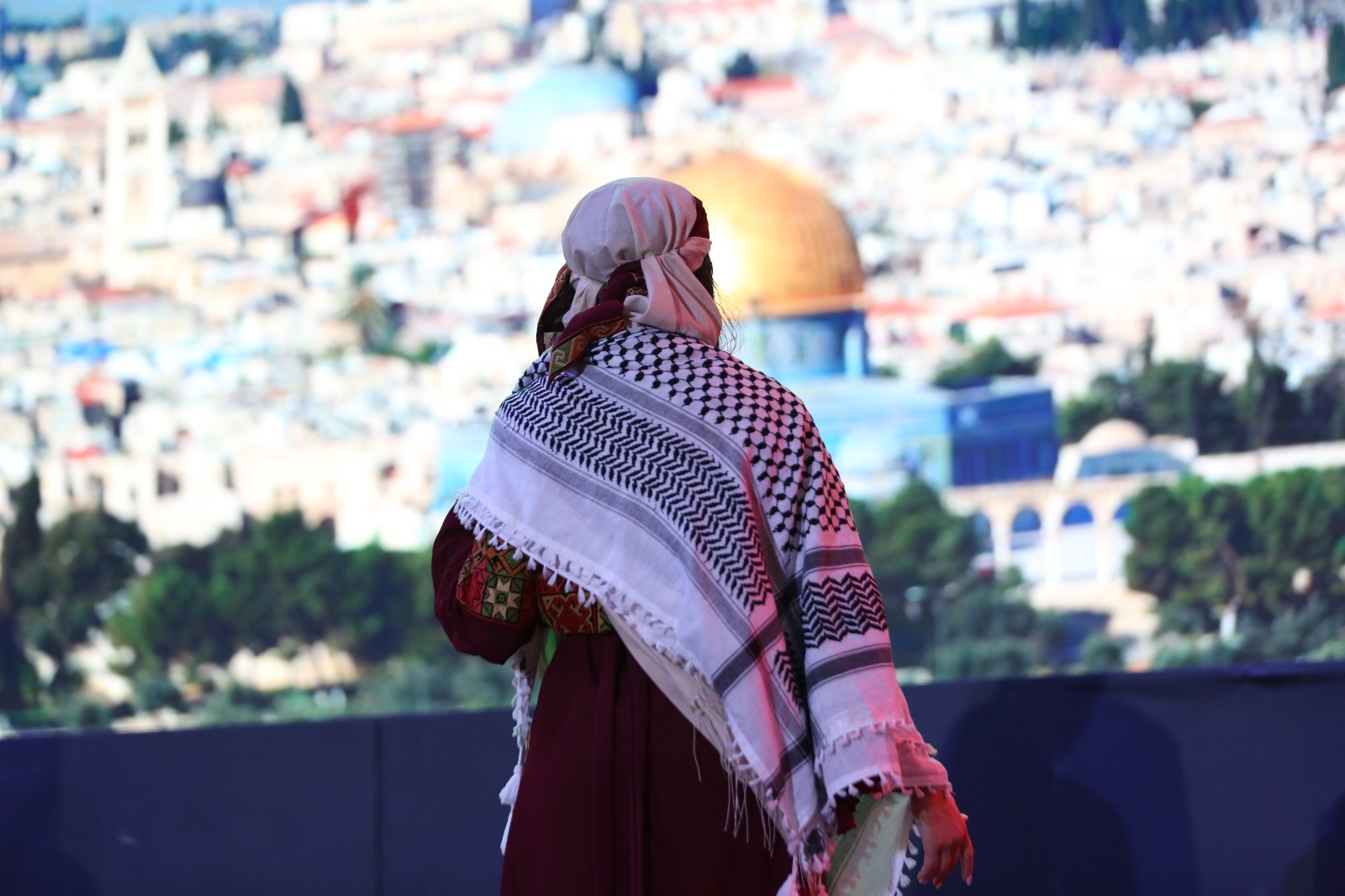 فرقة "أوف ستيج" الاستعراضية تسطر ليلة تراثية فلسطينية في أمسية جرشية