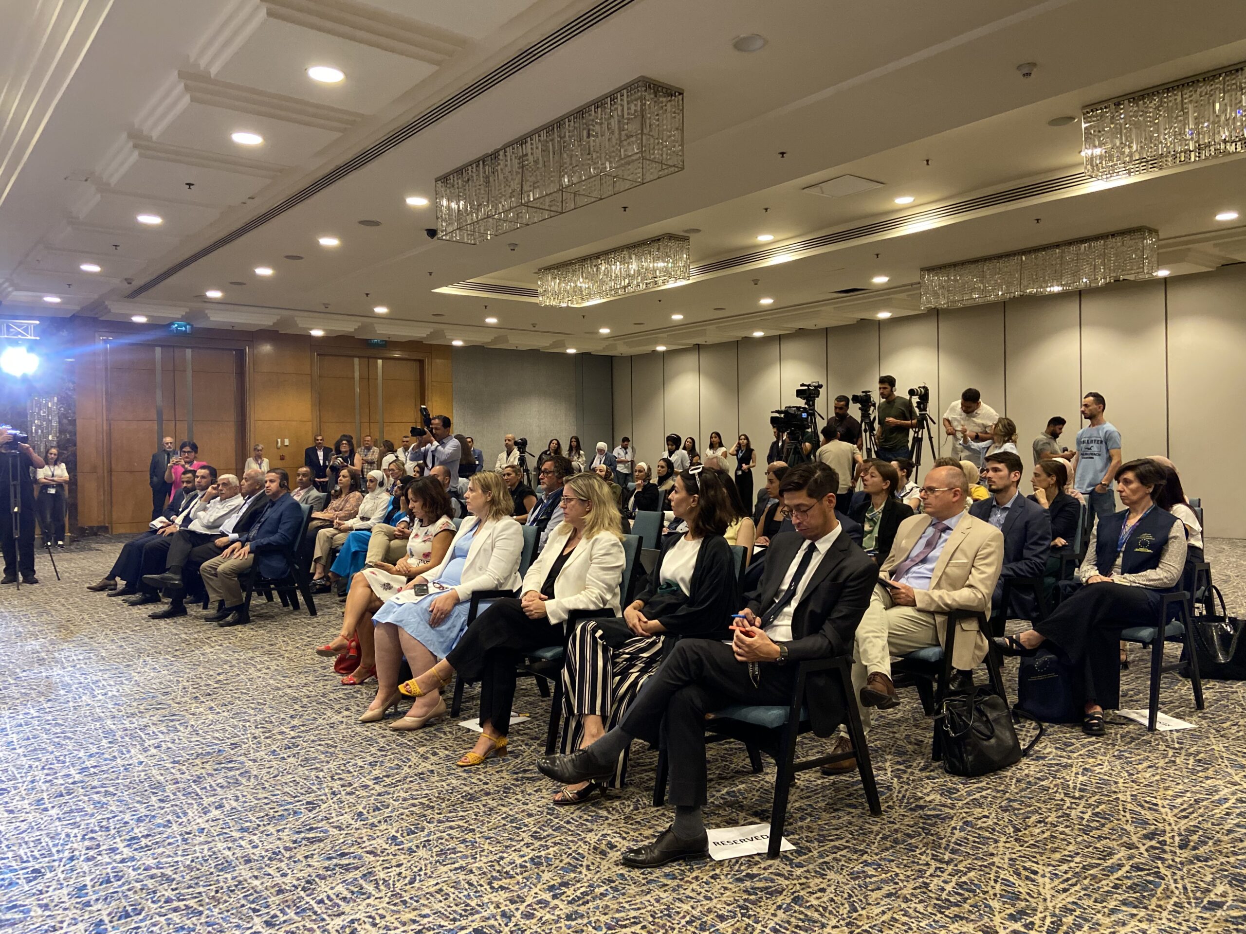 رئيسة بعثة الاتحاد الأوروبي لمراقبة الانتخابات تختتم أولى زياراتها إلى الأردن