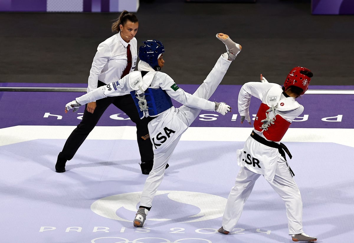 لاعبة التايكواندو السعودية دنيا ابو طالب تصنع فوزاً عربياً بعد هزيمة نظيرتها الإسرائيلية