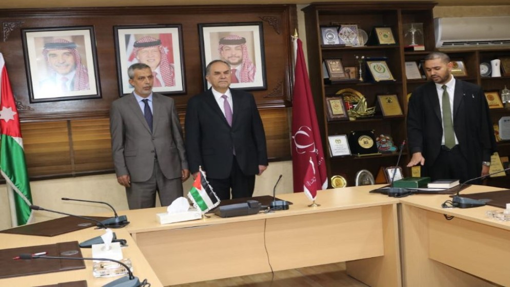 ستة و سبعون محامياً يؤدون اليمين الدستورية أمام وزير العدل